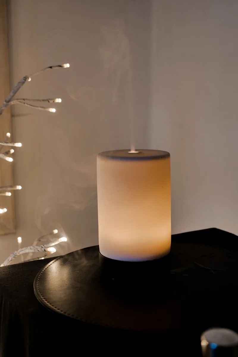 Household ultrasonic aromatherapy humidifier