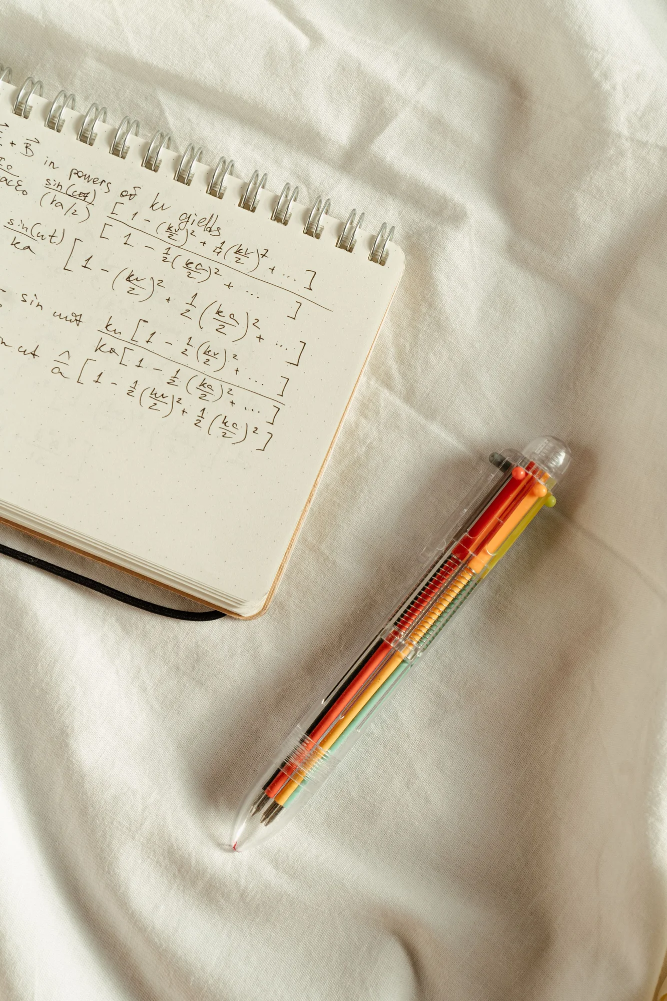 Multi-color ballpoint pen